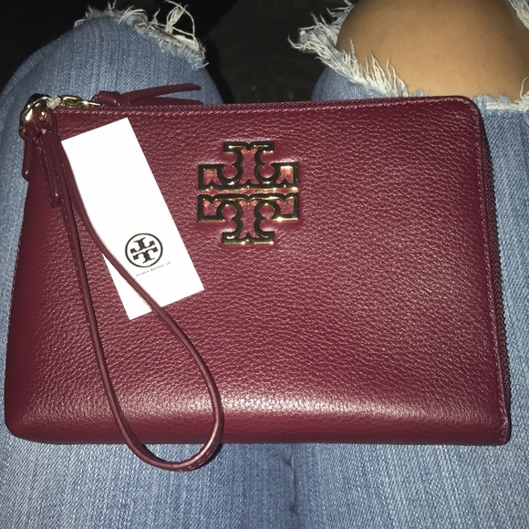 Tory Burch Handbags - Tory Burch wristlet